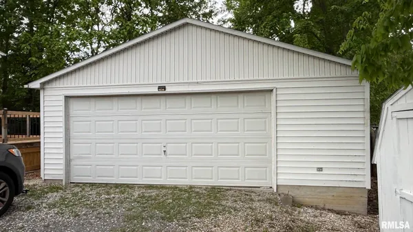 $105,000 | 217 East Tremont Street, Waverly, IL 62692