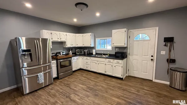 $105,000 | 217 East Tremont Street, Waverly, IL 62692