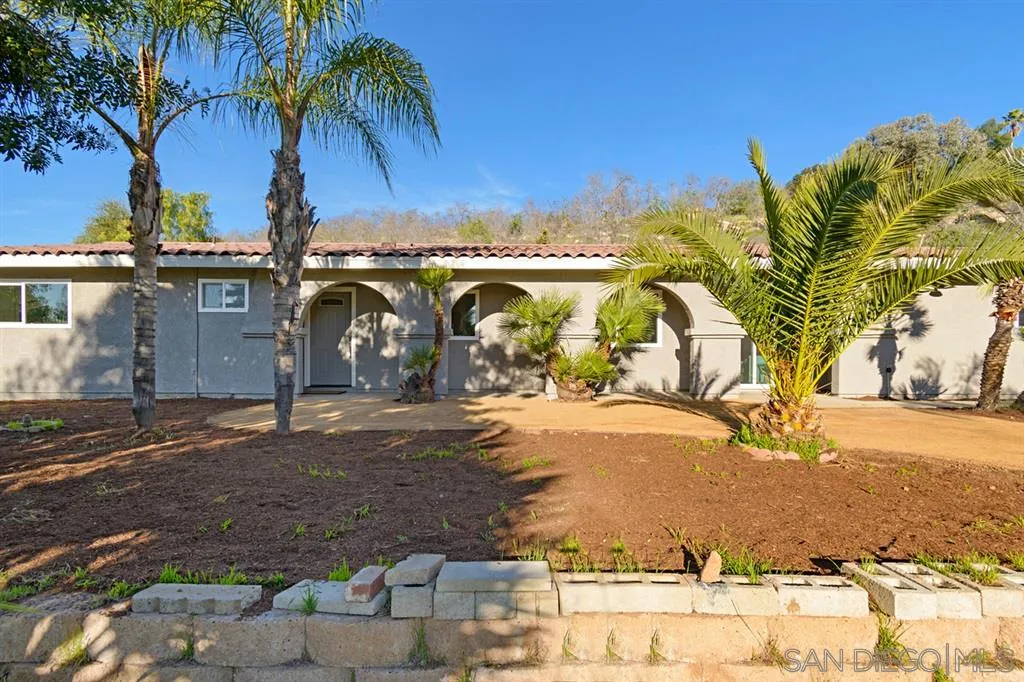 696 Amigos Road Ramona, CA 92065 - Photo 2 of 24 Gallery Image 2