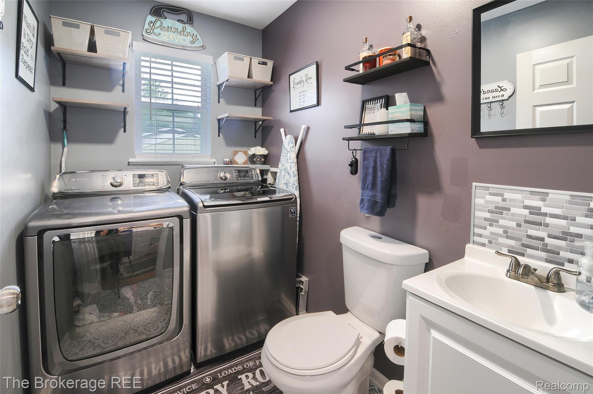 331 Davis Lake Road Lapeer, MI 48446 - Photo 37 of 42 DSC_6288-HDR(5).jpg