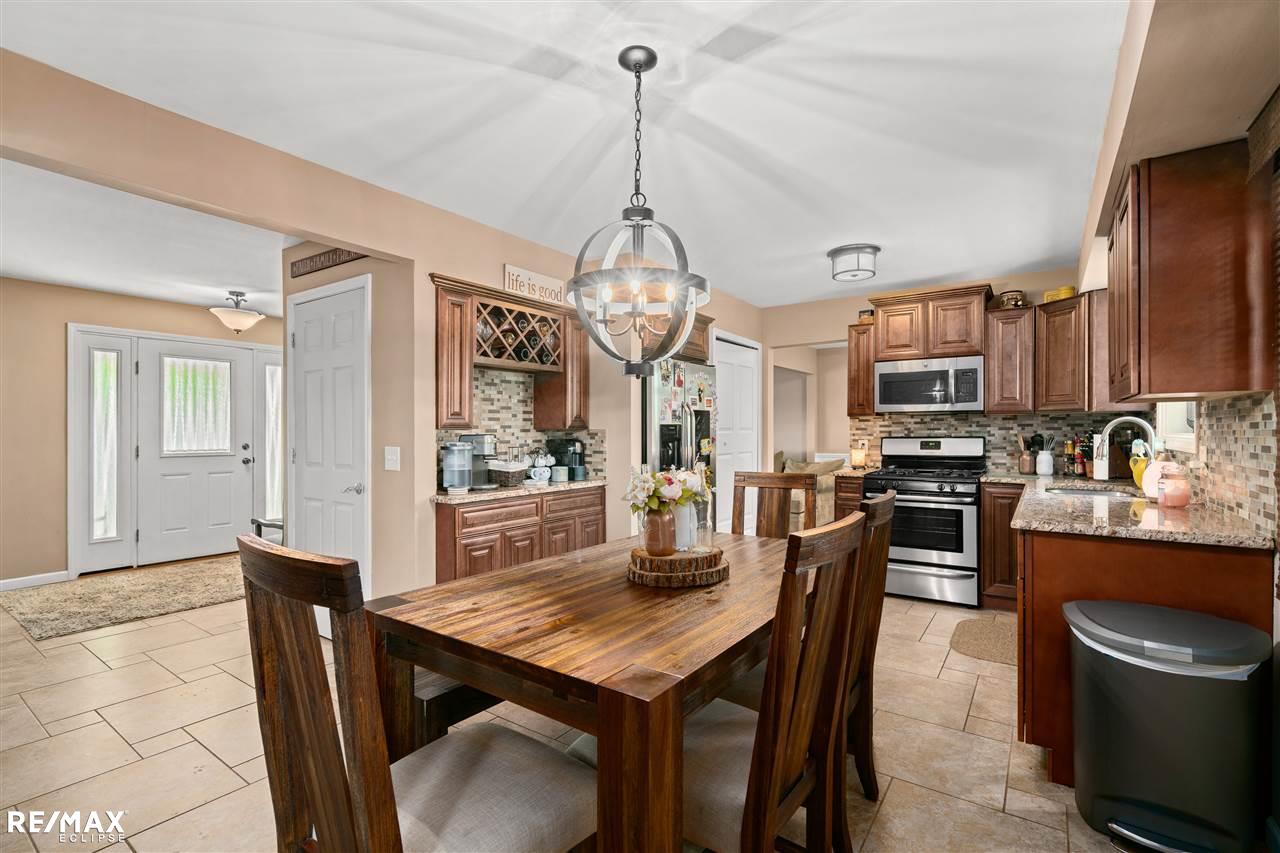 47602 Tilch Road Macomb, MI 48044 - Photo 8 of 25 31389625-7.JPG