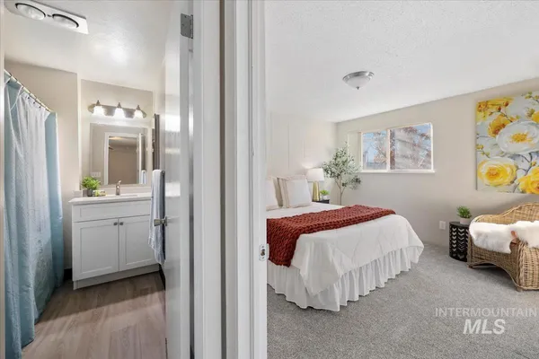$260,000 | 952 South Curtis Road, Boise, ID 83705