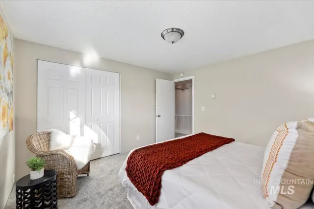 $260,000 | 952 South Curtis Road, Boise, ID 83705