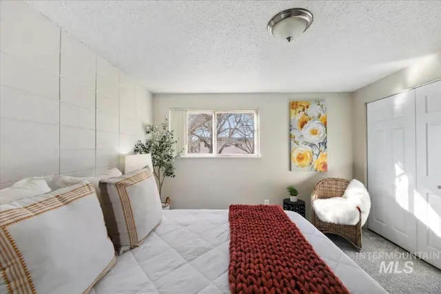 $260,000 | 952 South Curtis Road, Boise, ID 83705