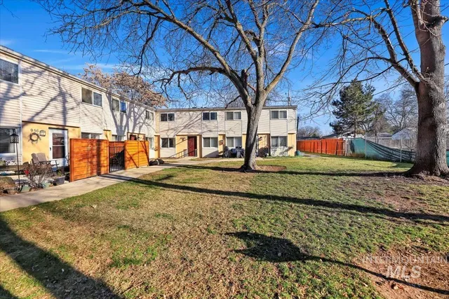 $260,000 | 952 South Curtis Road, Boise, ID 83705