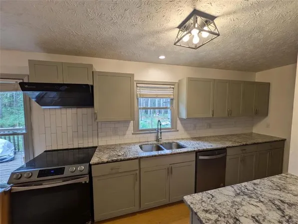 $2,399 | 5712 Port Drive, Buford, GA 30518