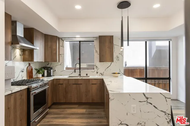 $6,250 | 1210 North Kings Road, Unit 101, West Hollywood, CA 90069