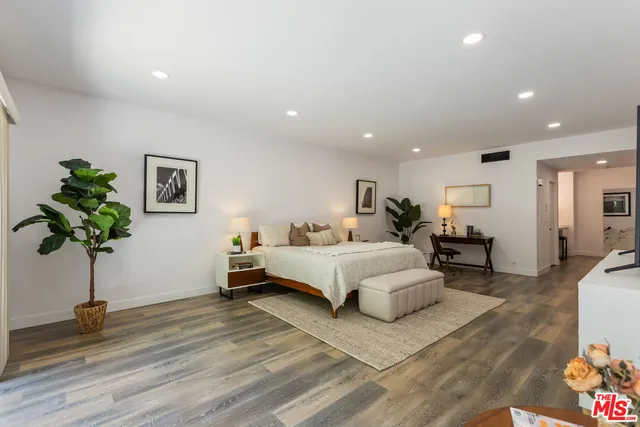 $6,250 | 1210 North Kings Road, Unit 101, West Hollywood, CA 90069