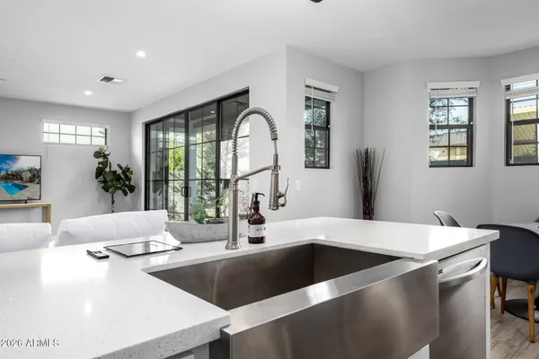 $599,500 | 2601 North 27th Street, Unit 4, Phoenix, AZ 85008