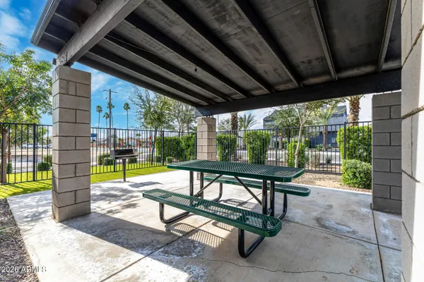 $599,500 | 2601 North 27th Street, Unit 4, Phoenix, AZ 85008