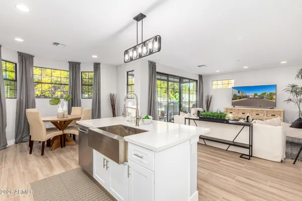 $599,500 | 2601 North 27th Street, Unit 4, Phoenix, AZ 85008