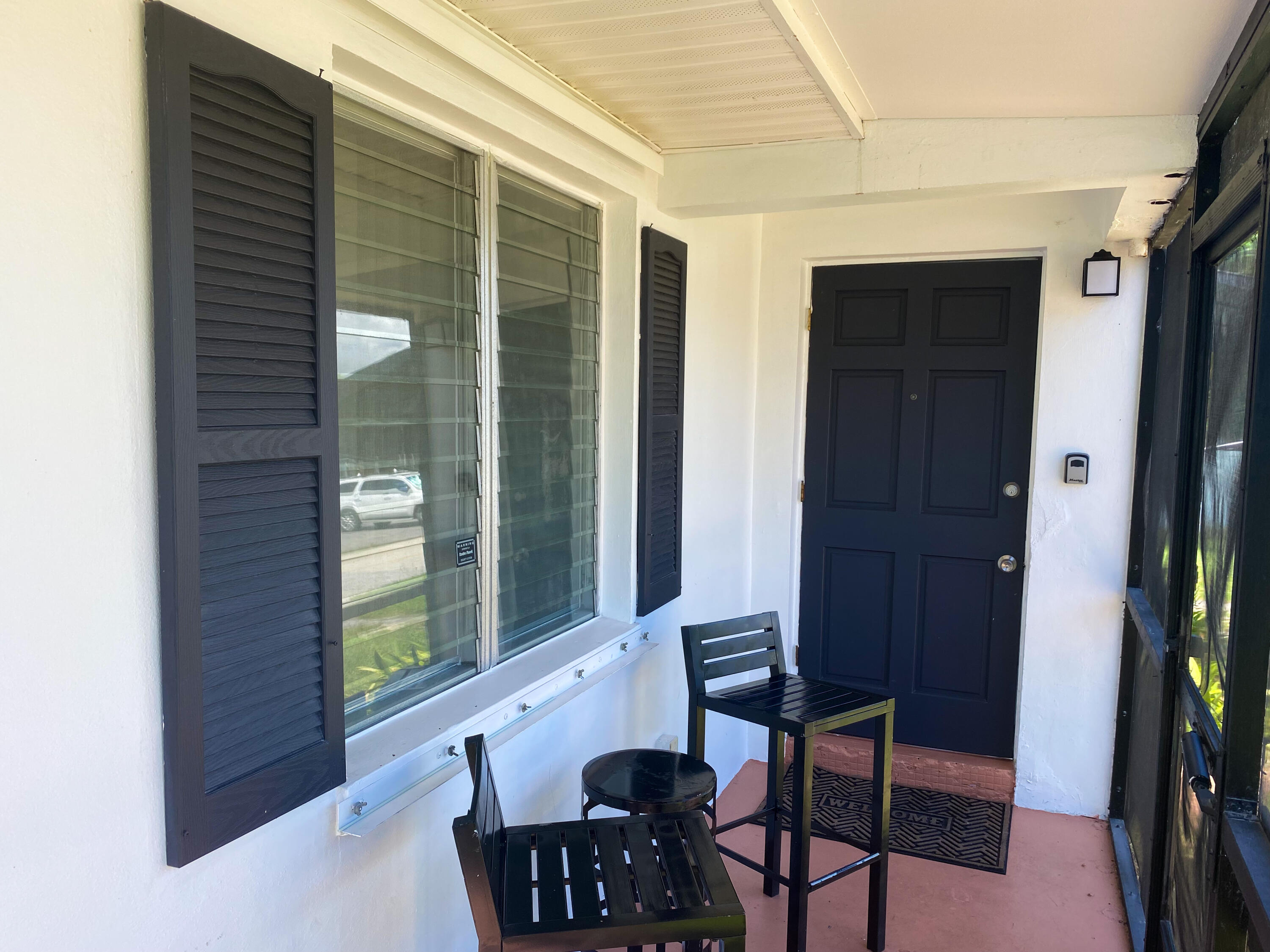245 East 25th Street Riviera Beach, FL 33404 - Photo 4 of 23 E954BEDA-FCCC-4DAE-B3EE-D58F59B00128