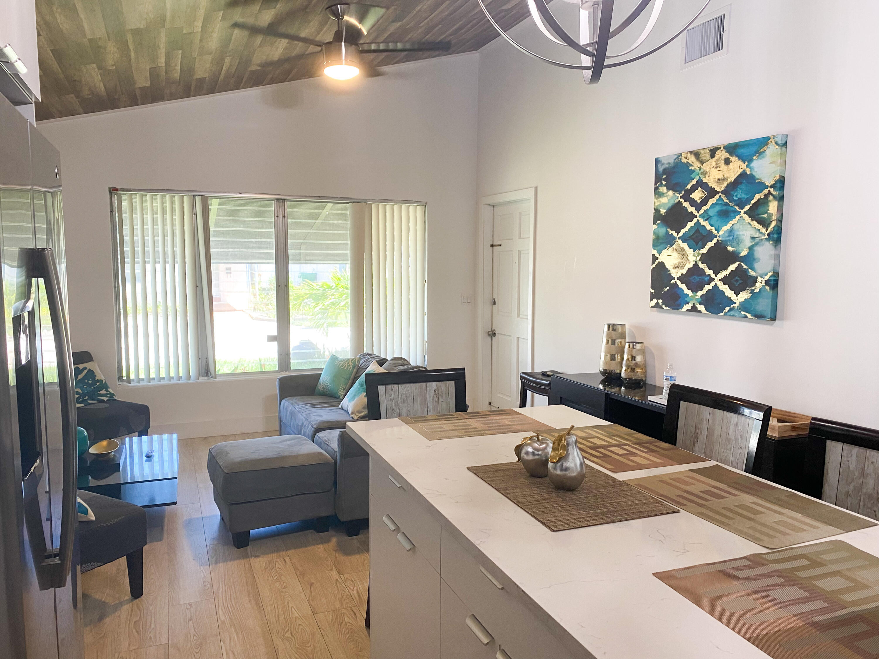 245 East 25th Street Riviera Beach, FL 33404 - Photo 6 of 23 2AFF6920-5BED-4D2B-8571-554345A3A945