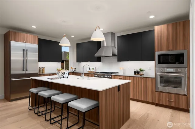 $1,650,000 | 13318 132nd Avenue Northeast, Kirkland, WA 98034