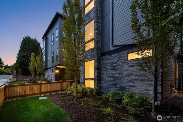 $1,650,000 | 13318 132nd Avenue Northeast, Kirkland, WA 98034