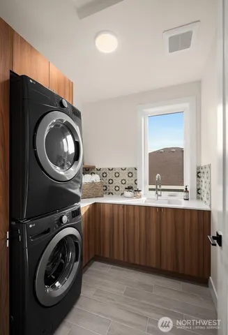 $1,650,000 | 13318 132nd Avenue Northeast, Kirkland, WA 98034