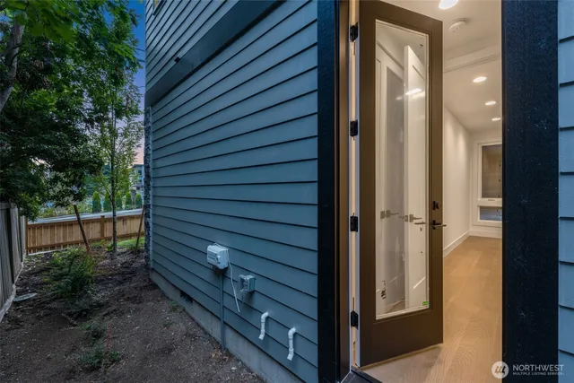 $1,650,000 | 13318 132nd Avenue Northeast, Kirkland, WA 98034