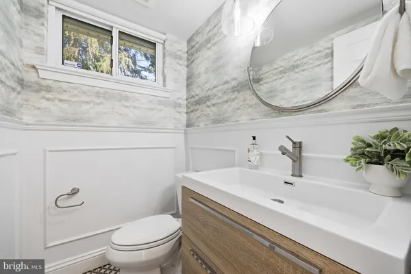 $785,000 | 10809 Drumm Avenue, Kensington, MD 20895