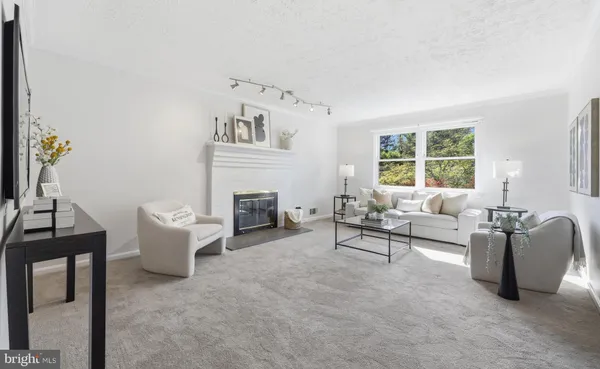 $785,000 | 10809 Drumm Avenue, Kensington, MD 20895