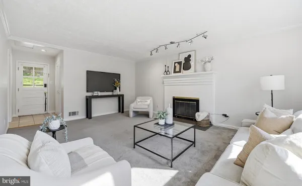 $785,000 | 10809 Drumm Avenue, Kensington, MD 20895