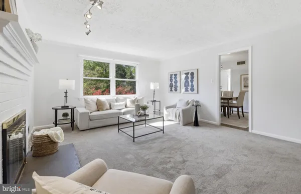 $785,000 | 10809 Drumm Avenue, Kensington, MD 20895