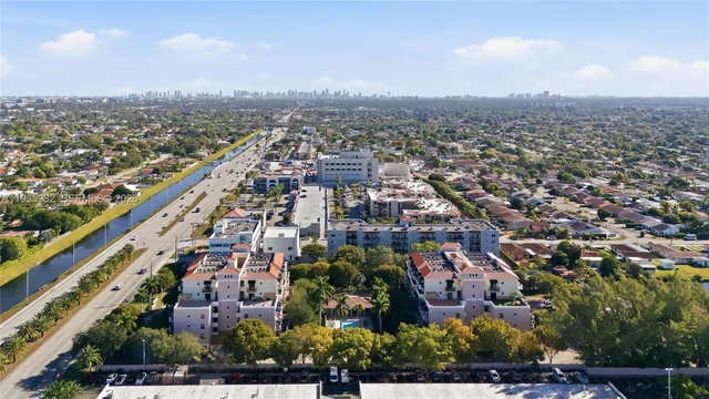 $2,800 | 8430 Southwest 8th Street, Unit 405B, Miami, FL 33144