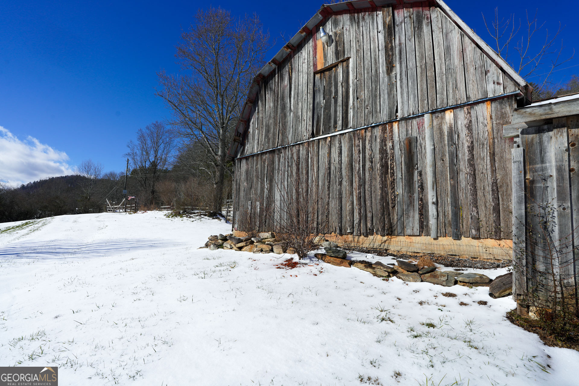 5192 Wolffork Road Rabun Gap, GA 30568 - Photo 10 of 63 a view of snow on the side of the road