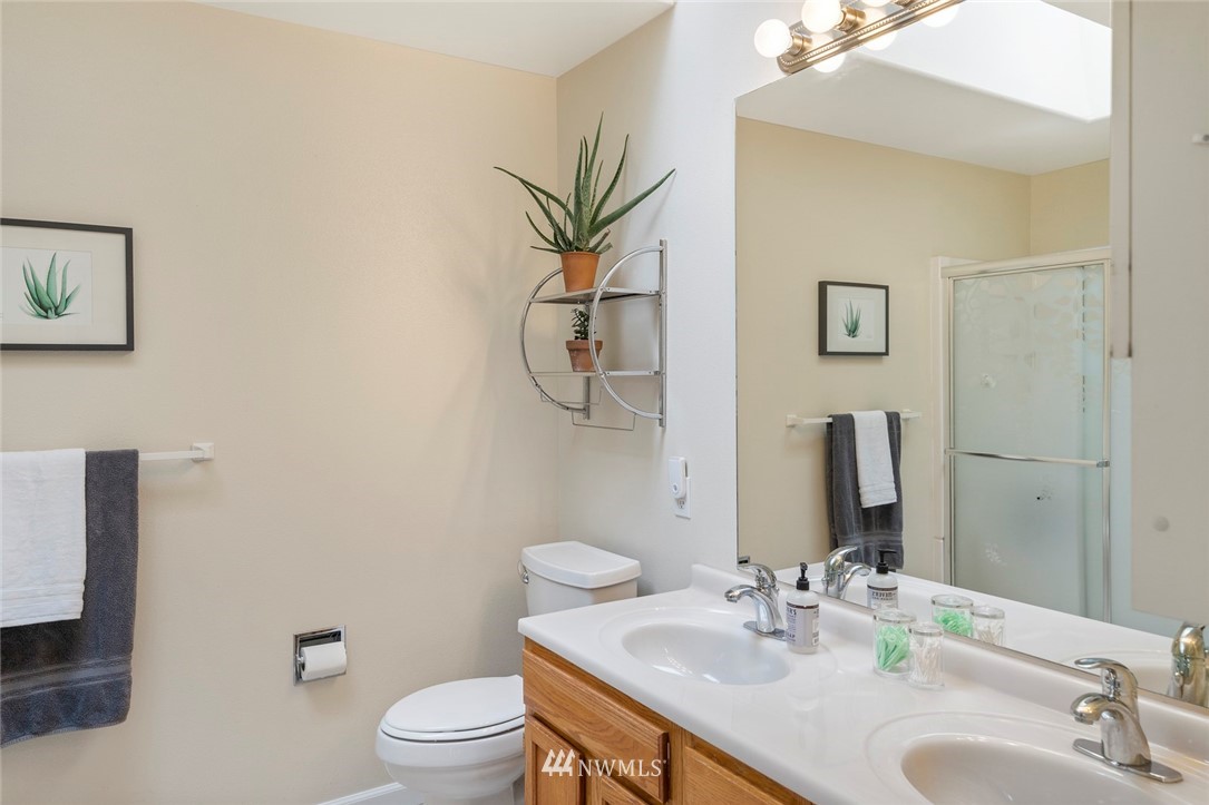 715 232nd Street Southeast Bothell, WA 98021 - Photo 14 of 24