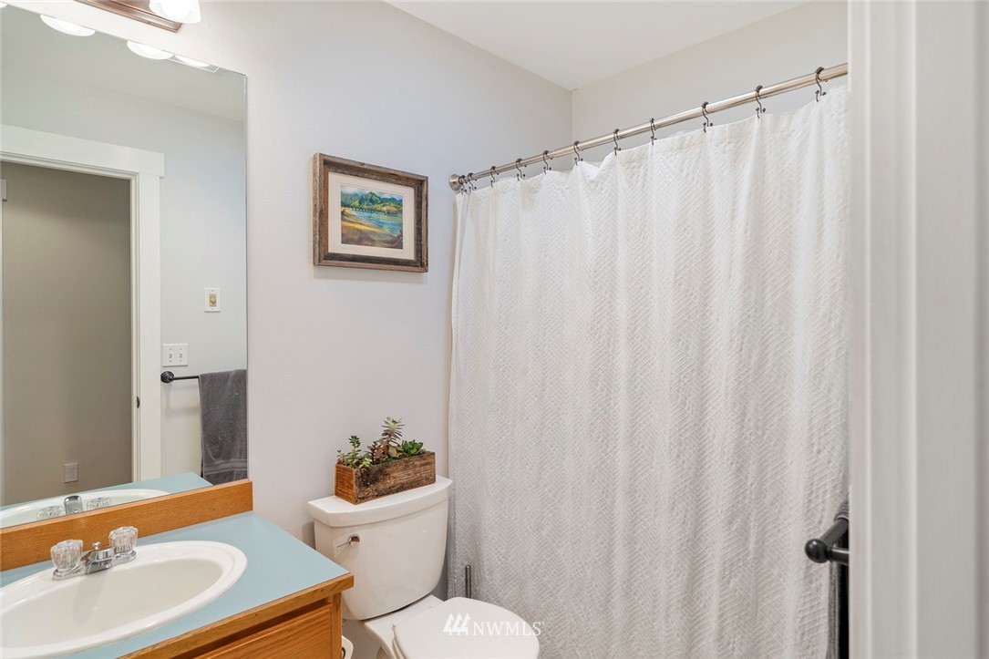 715 232nd Street Southeast Bothell, WA 98021 - Photo 17 of 24