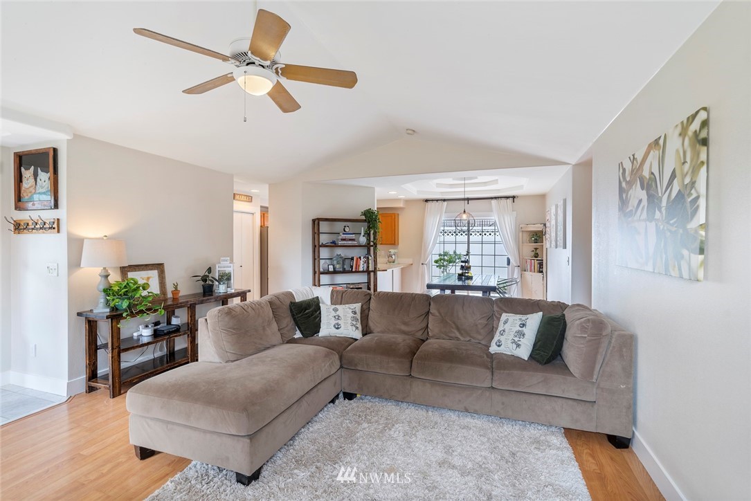 715 232nd Street Southeast Bothell, WA 98021 - Photo 6 of 24