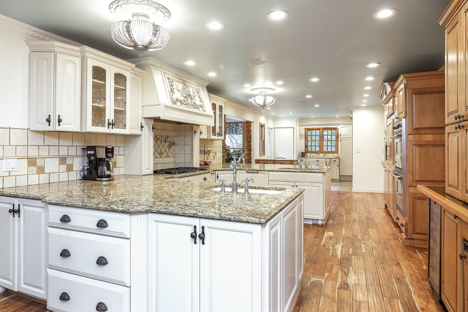 39 Mockingbird Lane Oak Brook, IL 60523 - Photo 9 of 49