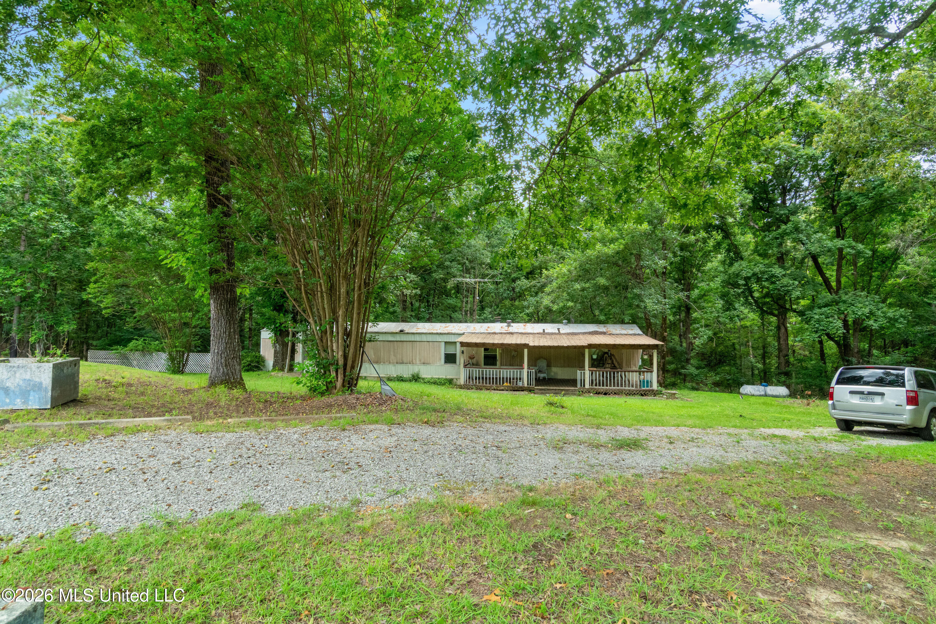 496 Krotzer Road Sardis, MS 38666 - Photo 4 of 11 IMG_5087