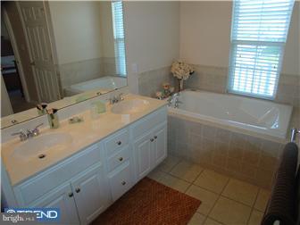 9 Warwick Road West Windsor, NJ 08550 - Photo 11 of 12