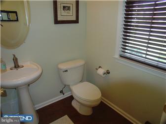9 Warwick Road West Windsor, NJ 08550 - Photo 4 of 12 Bathroom
