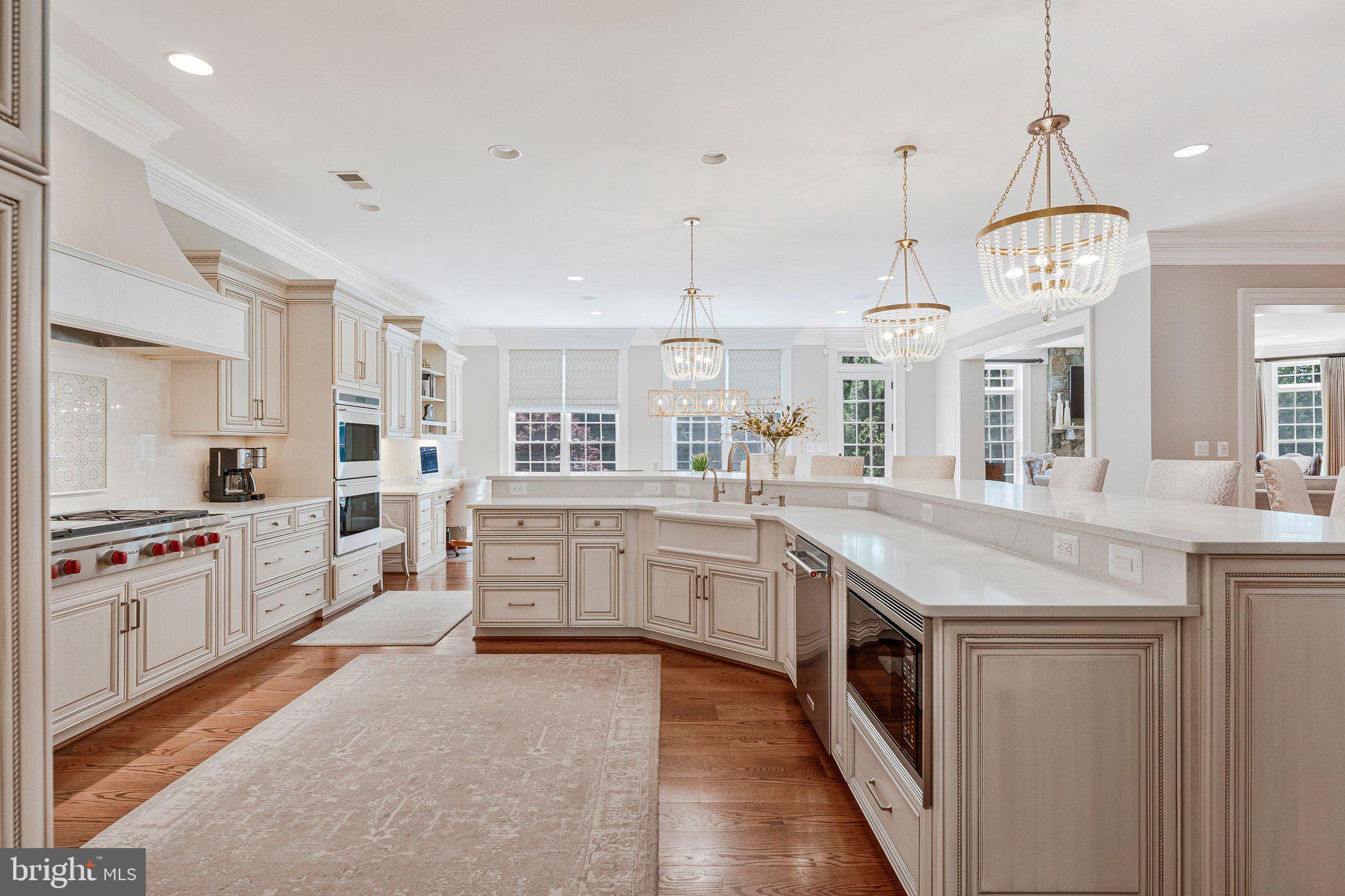 6807 Wemberly Way McLean, VA 22101 - Photo 11 of 82