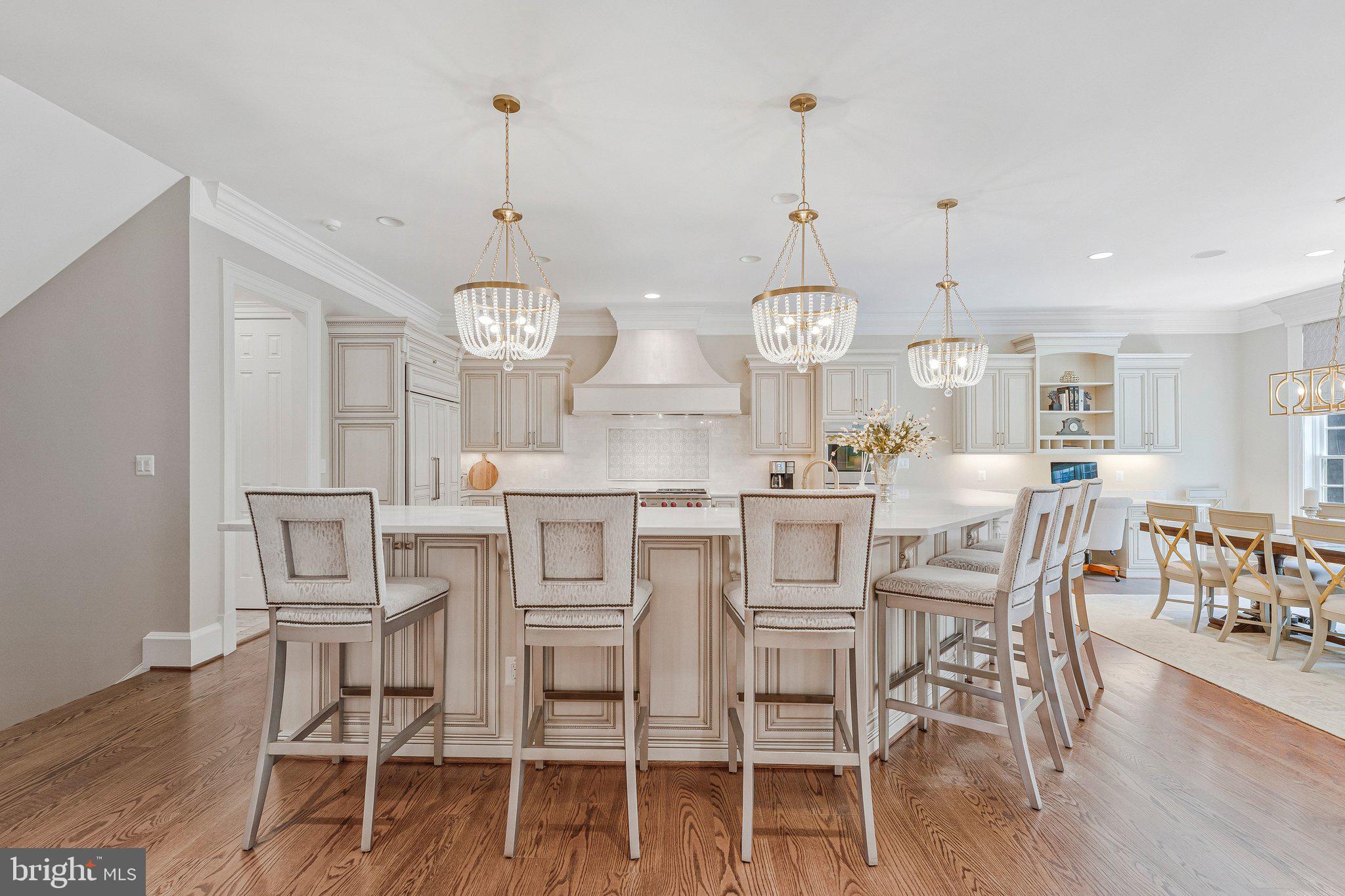 6807 Wemberly Way McLean, VA 22101 - Photo 13 of 82 with seating options