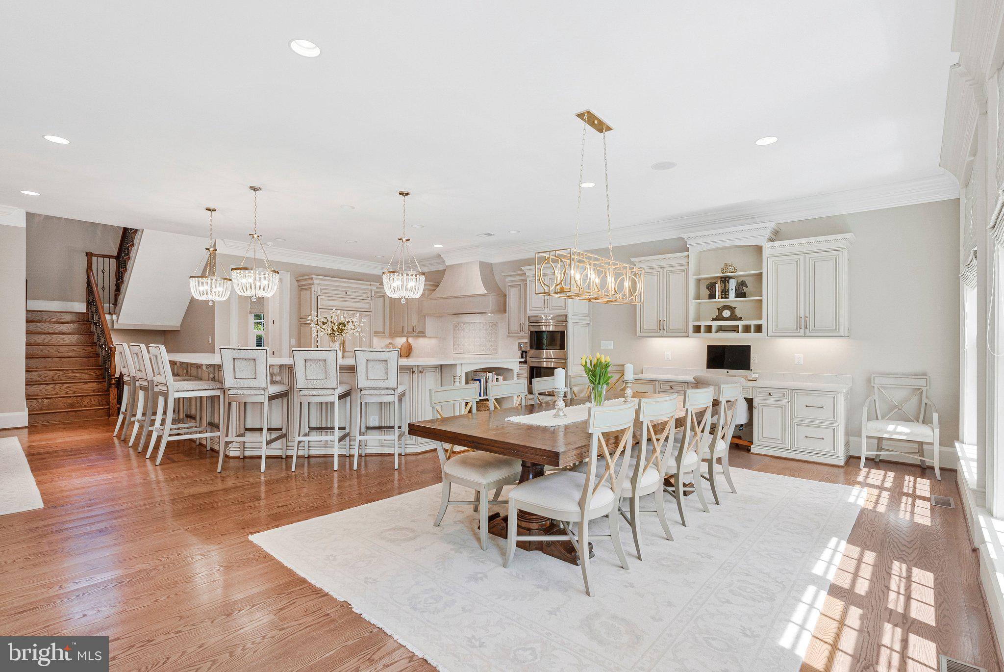 6807 Wemberly Way McLean, VA 22101 - Photo 10 of 82 Gourmet Kitchen