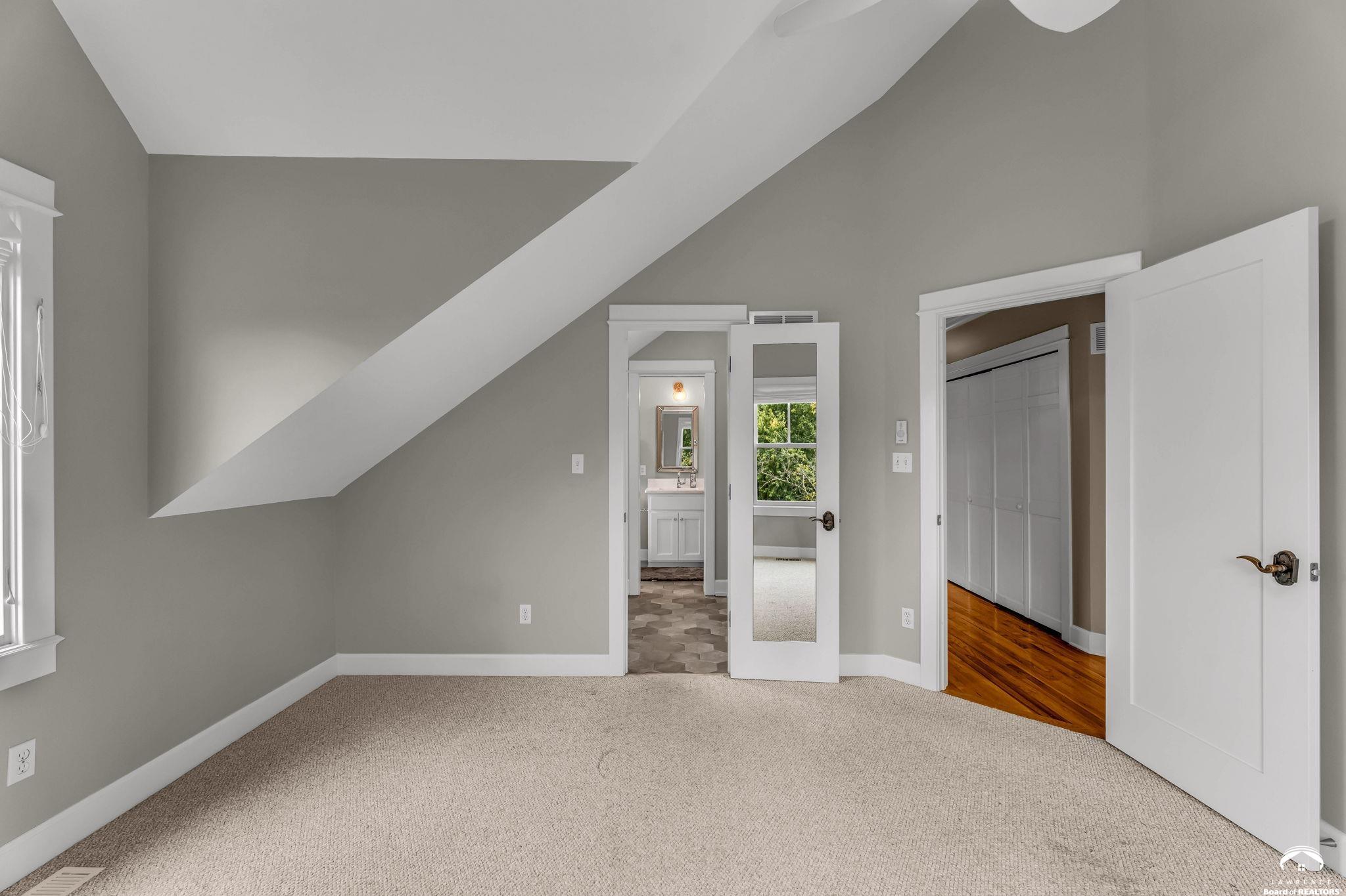 2812 Stratford Road Lawrence, KS 66049 - Photo 36 of 59 Gallery Image 36