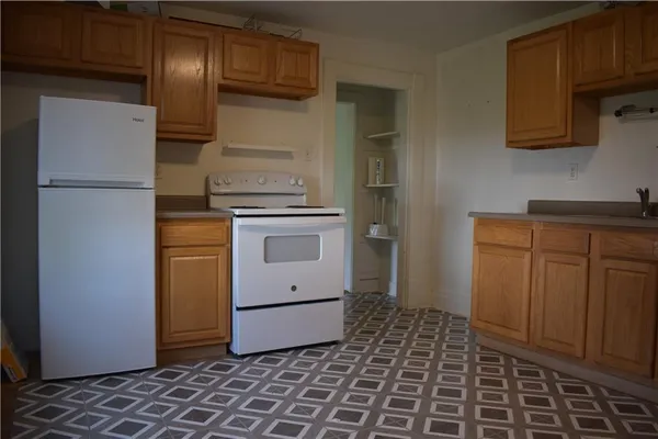 $850 | 638 Pittsburgh Street, Unit 2, Springdale, PA 15144