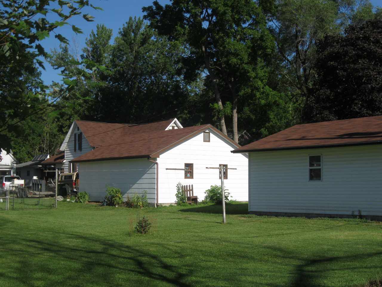 229 North 6th Street Clinton, IA 52732 - Photo 2 of 3 Gallery Image 2