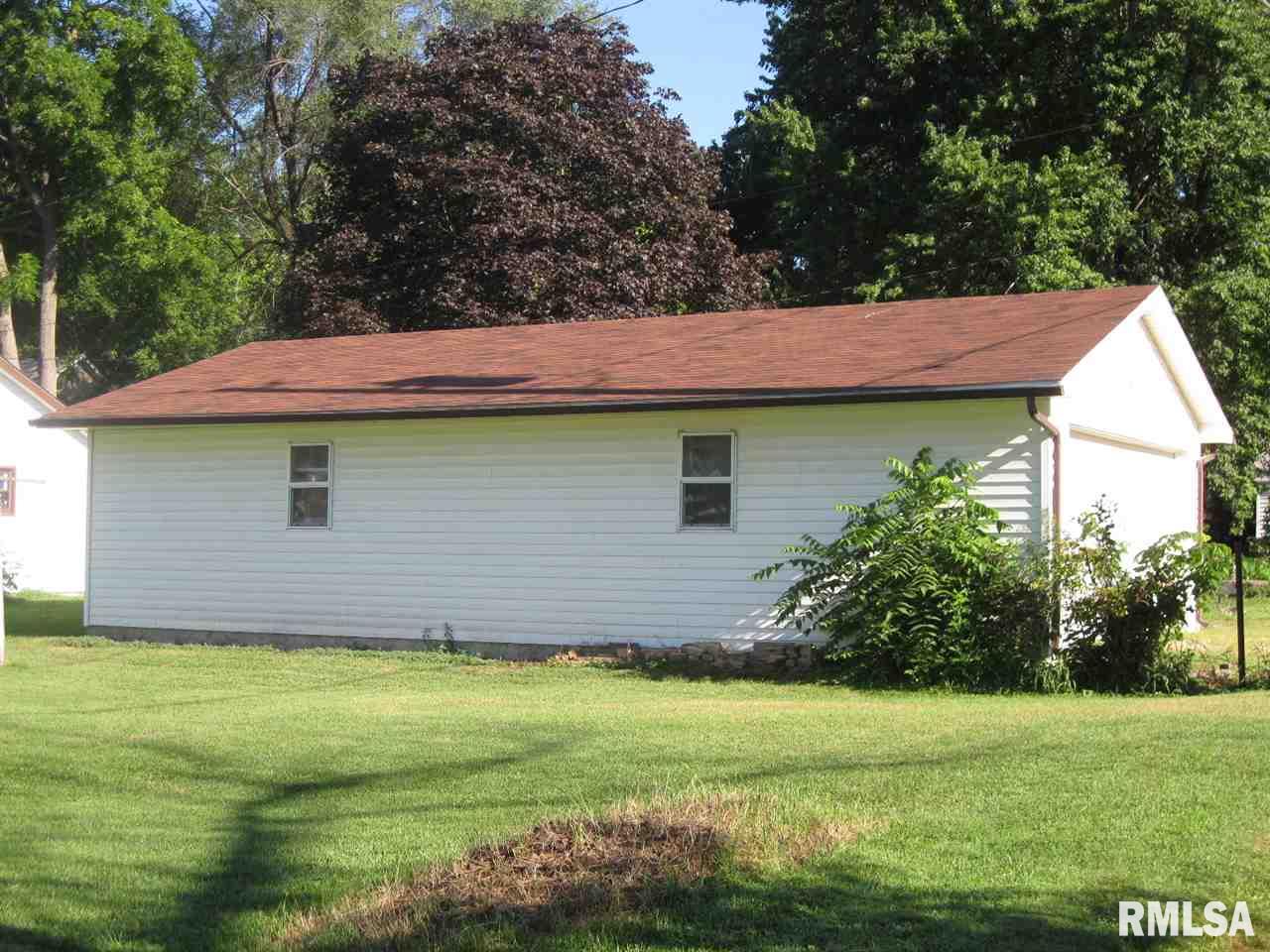 229 North 6th Street Clinton, IA 52732 - Photo 3 of 3 Gallery Image 3