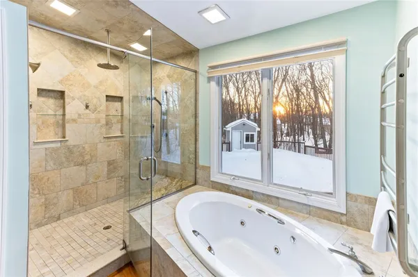 $895,000 | 9 Eagle Nest Drive, Lincoln, RI 02865