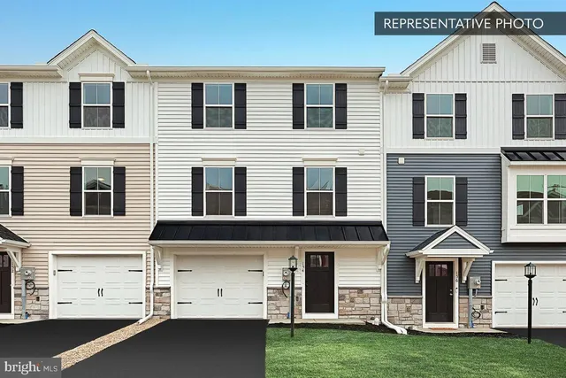 $336,990 | 1049 Ellie Lane, Harrisburg, PA 17112