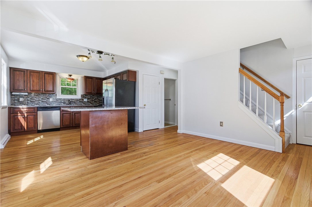 244 Williams Street Cumberland, RI 02864 - Photo 11 of 33