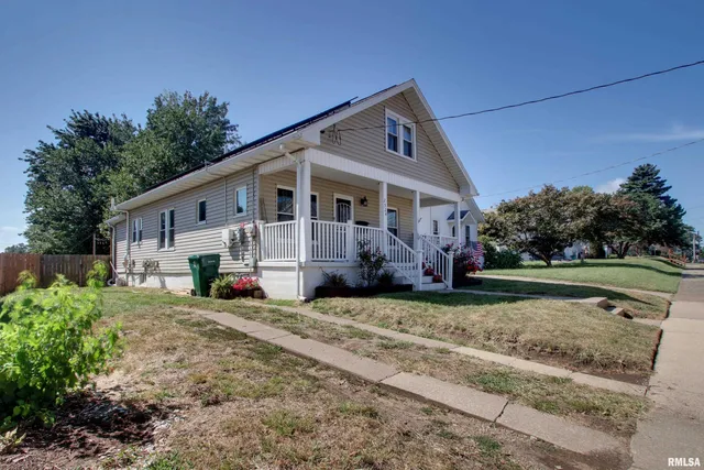 $190,950 | 2524 Cedar Street, Quincy, IL 62301