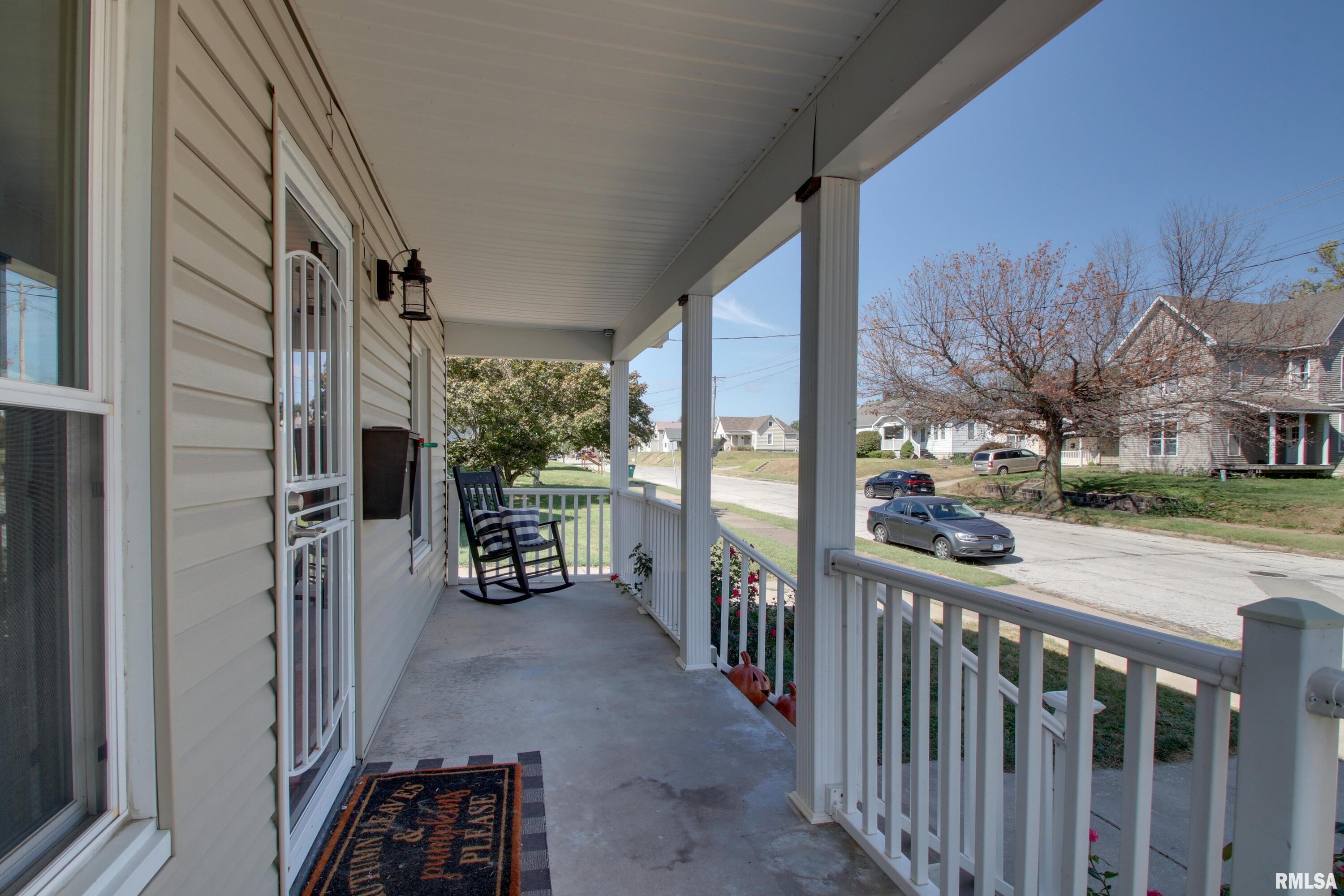 2524 Cedar Street Quincy, IL 62301 - Photo 4 of 31