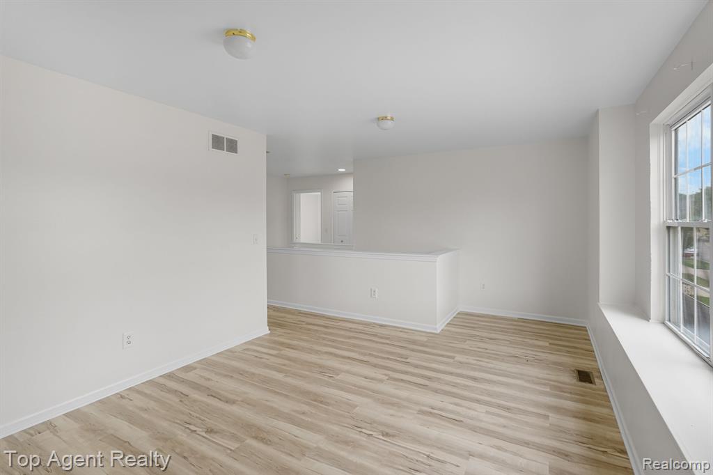 42117 Camden Road Belleville, MI 48111 - Photo 29 of 31