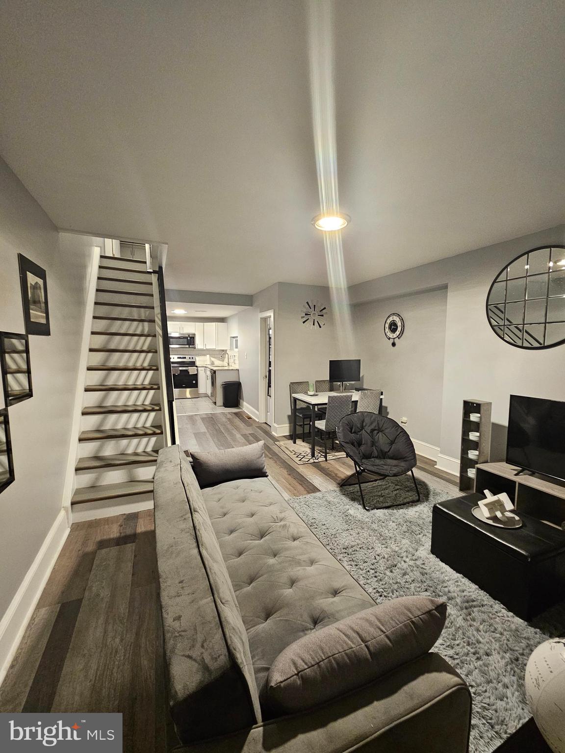2016 North Leithgow Street Philadelphia, PA 19122 - Photo 2 of 8