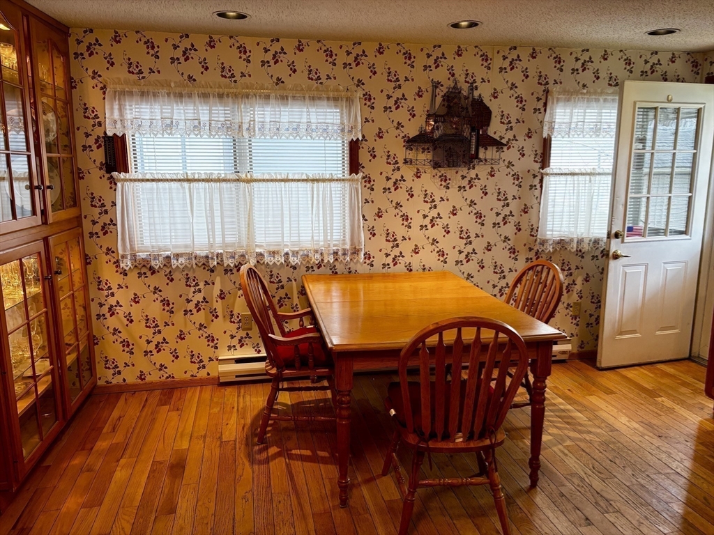 91 Daviston Street Springfield, MA 01108 - Photo 14 of 34