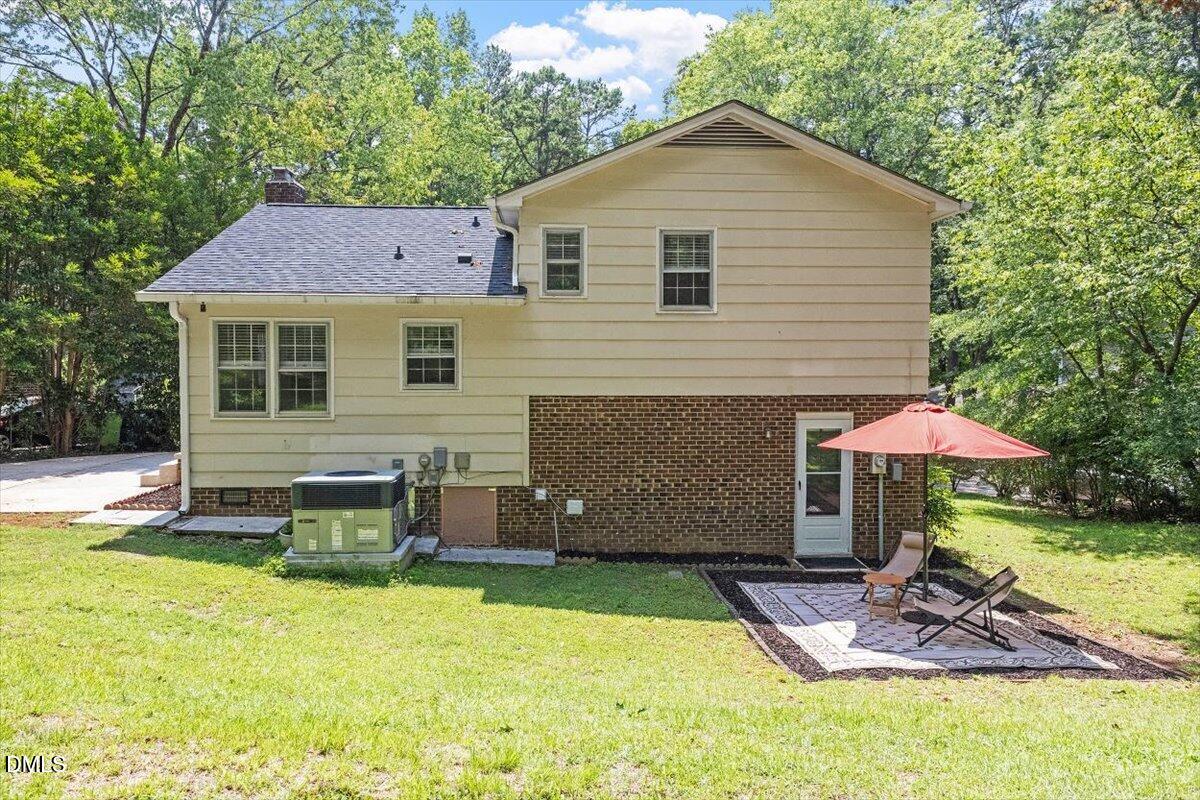 7412 Barberry Court Raleigh, NC 27615 - Photo 32 of 39 Rear View